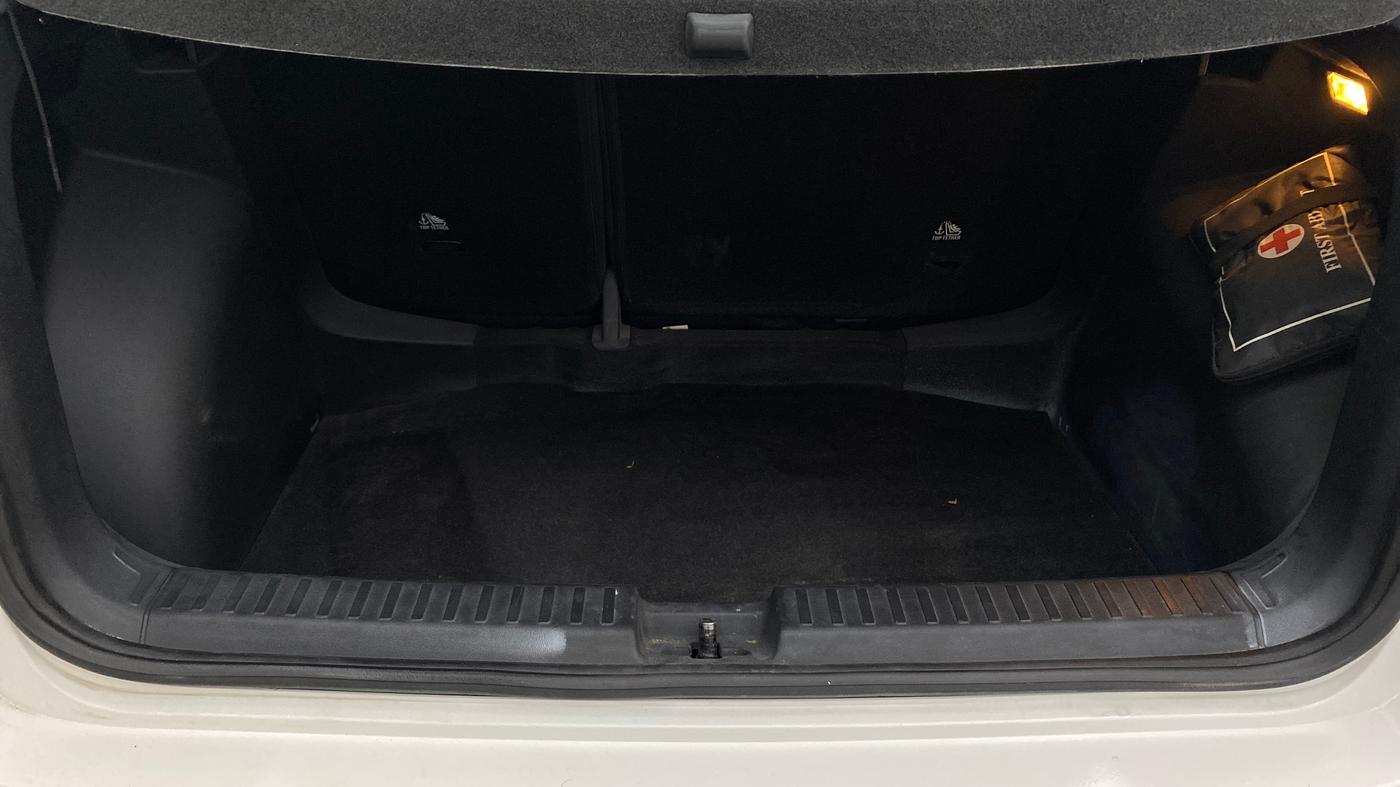 2022 Skoda KUSHAQ STYLE 1.0L TSI AT (6 AIRBAGS), Petrol, Automatic, 24,469 km, Boot Inside