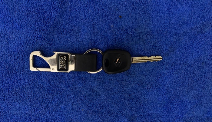 2017 Maruti OMNI E 8 STR, Petrol, Manual, 13,146 km, Key Close Up