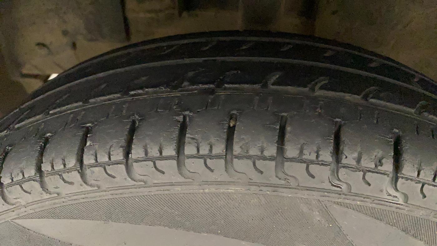 2016 Renault Kwid RXT 0.8, Petrol, Manual, 34,698 km, Left Front Tyre Tread