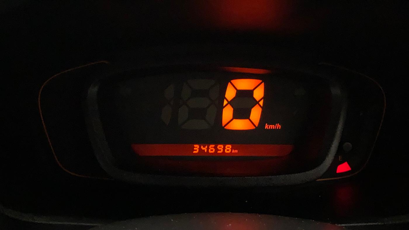 2016 Renault Kwid RXT 0.8, Petrol, Manual, 34,698 km, Odometer Image