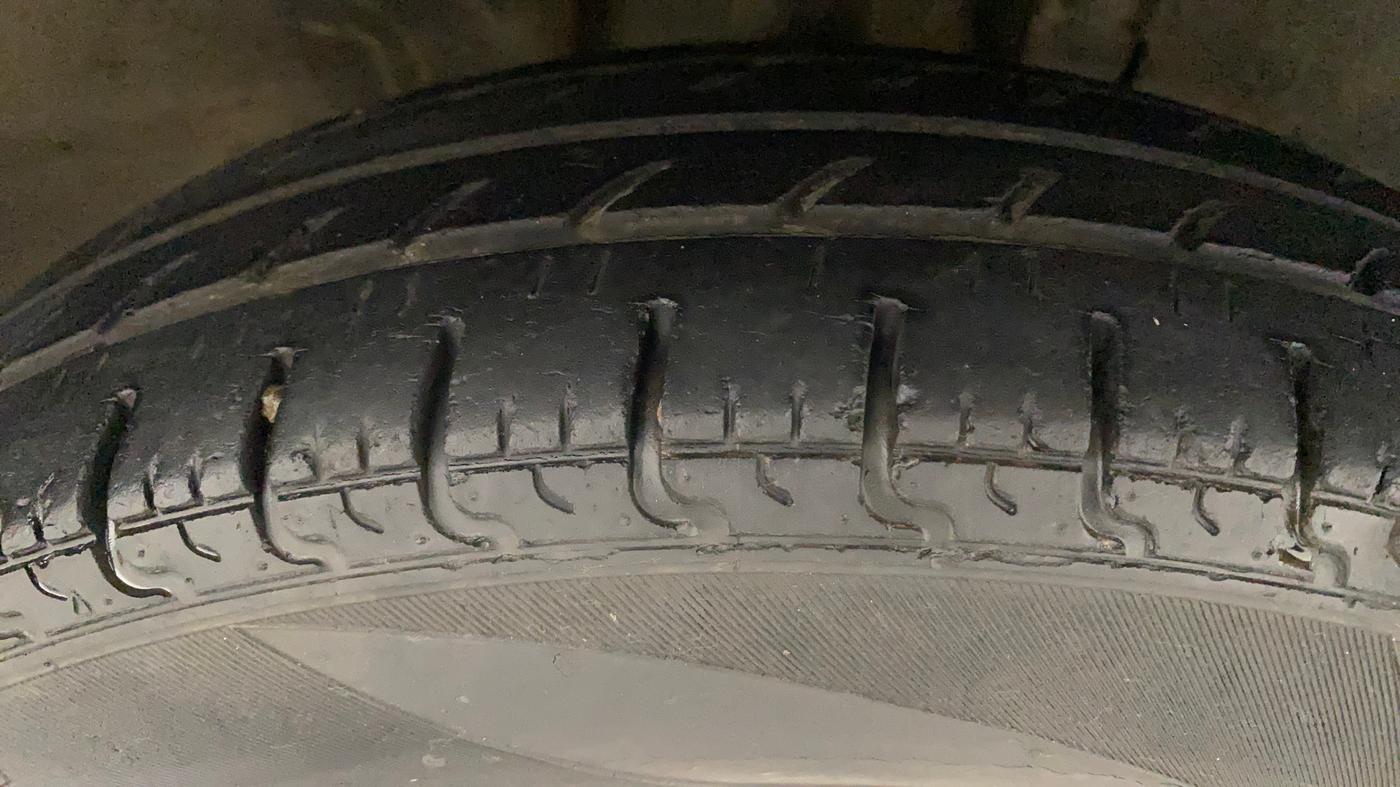 2016 Renault Kwid RXT 0.8, Petrol, Manual, 34,698 km, Right Front Tyre Tread