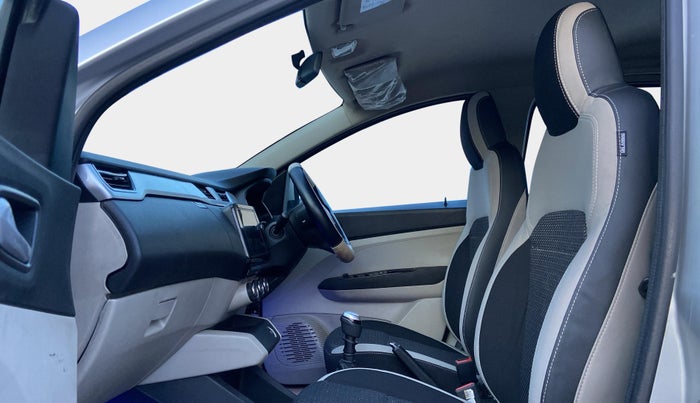 2019 Renault TRIBER RXZ, Petrol, Manual, 67,965 km, Right Side Front Door Cabin
