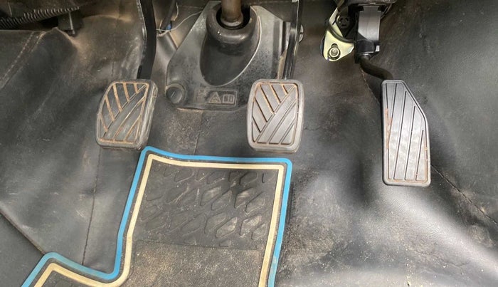 2019 Maruti New Wagon-R LXI CNG 1.0, CNG, Manual, 1,05,410 km, Pedals