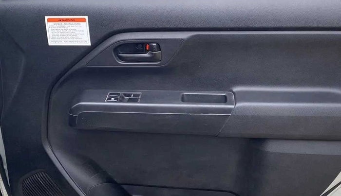 2019 Maruti New Wagon-R LXI CNG 1.0, CNG, Manual, 1,05,410 km, Driver Side Door Panels Control