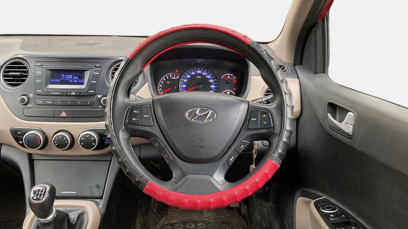 2016 Hyundai Xcent S 1.2, Petrol, Manual, 35,098 km, Steering Wheel Close Up