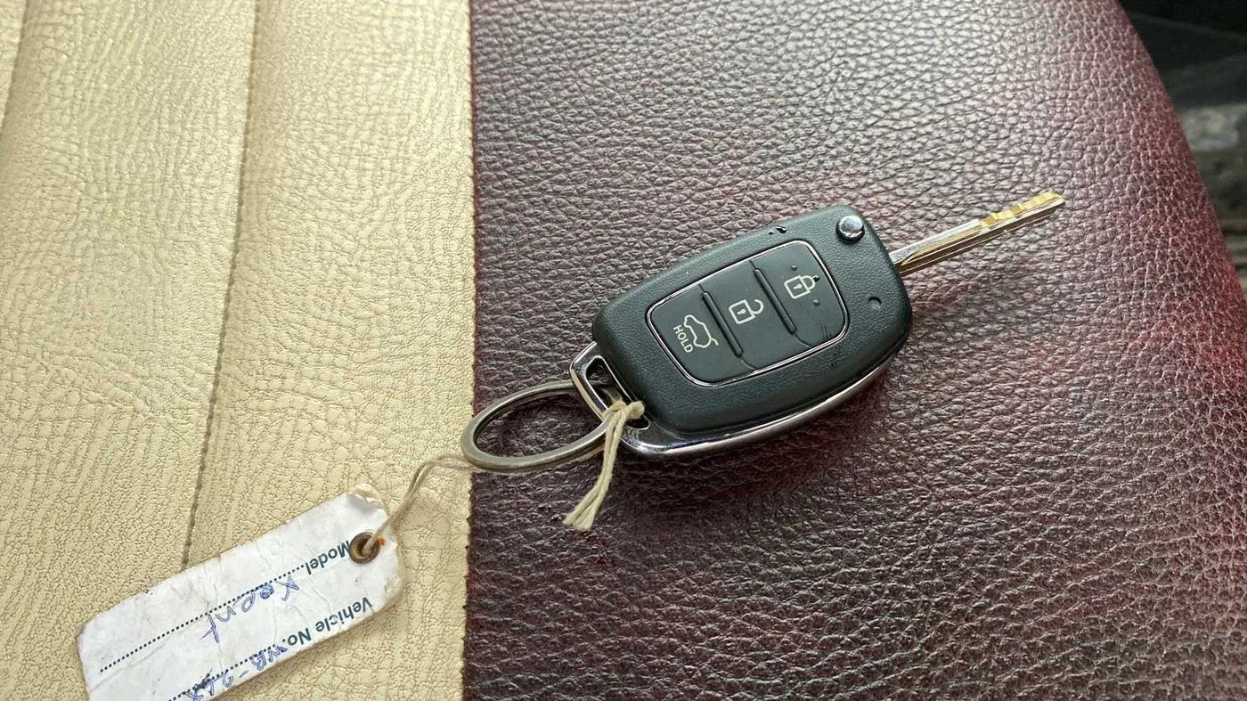 2016 Hyundai Xcent S 1.2, Petrol, Manual, 35,098 km, Key Close Up