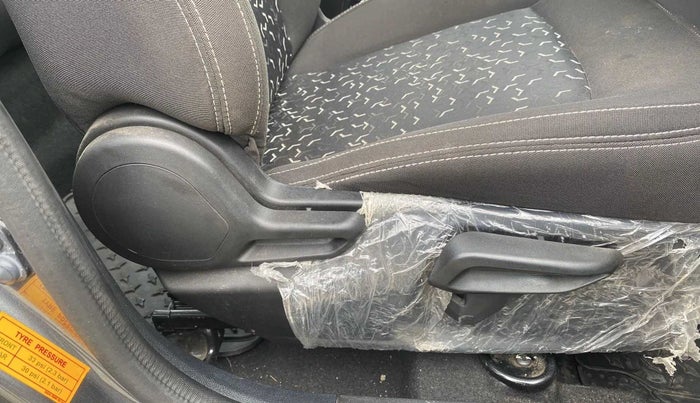 2020 Tata Tiago XZA PETROL, Petrol, Automatic, 12,658 km, Driver Side Adjustment Panel