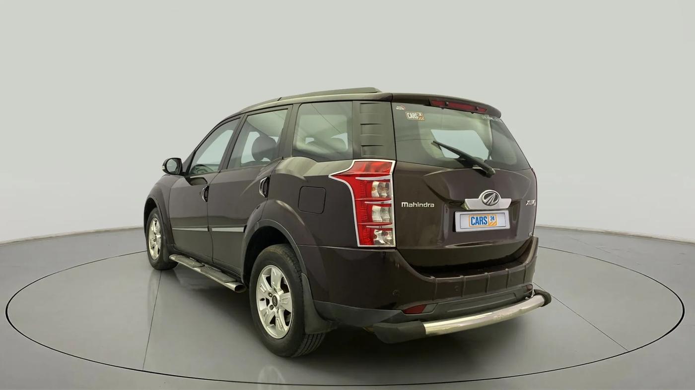 2015 Mahindra XUV500 W8, Diesel, Manual, 86,657 km, Left Back Diagonal