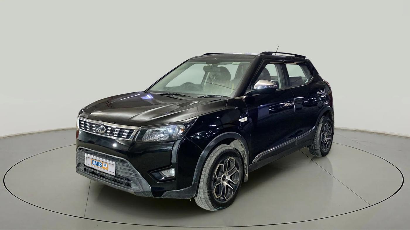 2020 Mahindra XUV300 W6 1.5 DIESEL, Diesel, Manual, 79,589 km, Left Front Diagonal