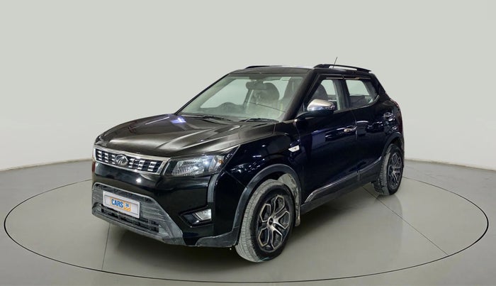 2020 Mahindra XUV300 W6 1.5 DIESEL, Diesel, Manual, 79,589 km, Left Front Diagonal