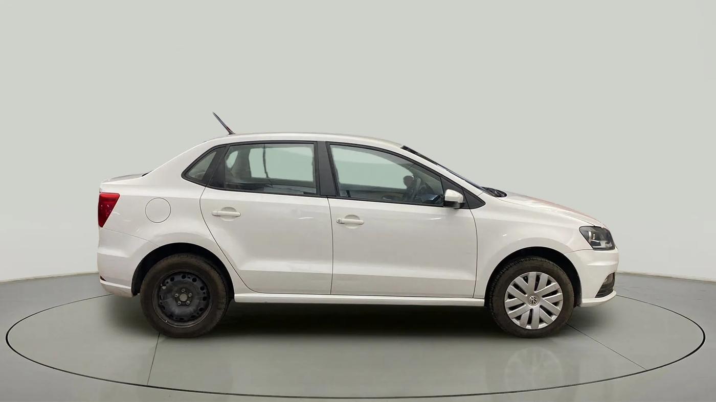 2016 Volkswagen Ameo COMFORTLINE 1.2L, Petrol, Manual, 60,163 km, Right Side View