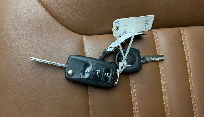 2016 Volkswagen Ameo COMFORTLINE 1.2L, Petrol, Manual, 60,163 km, Key Close Up