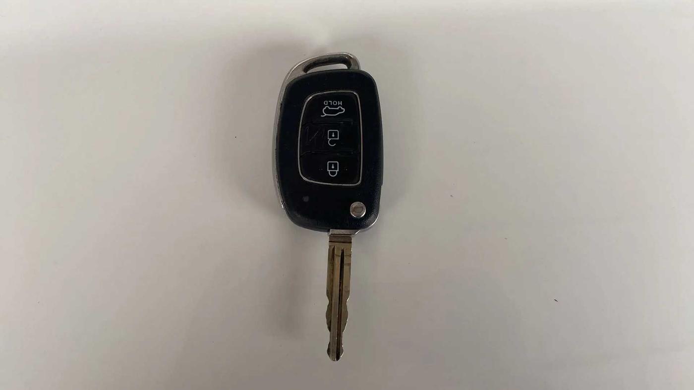2021 Hyundai VENUE SX 1.0 TURBO, Petrol, Manual, 63,193 km, Key Close Up