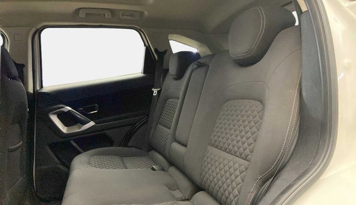 2022 Tata Harrier XT PLUS 2.0L KRYOTEC, Diesel, Manual, 65,216 km, Right Side Rear Door Cabin