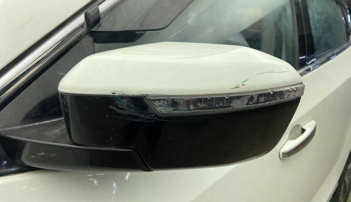 2022 Tata Harrier XT PLUS 2.0L KRYOTEC, Diesel, Manual, 65,216 km, Left rear-view mirror - Indicator light has minor damage