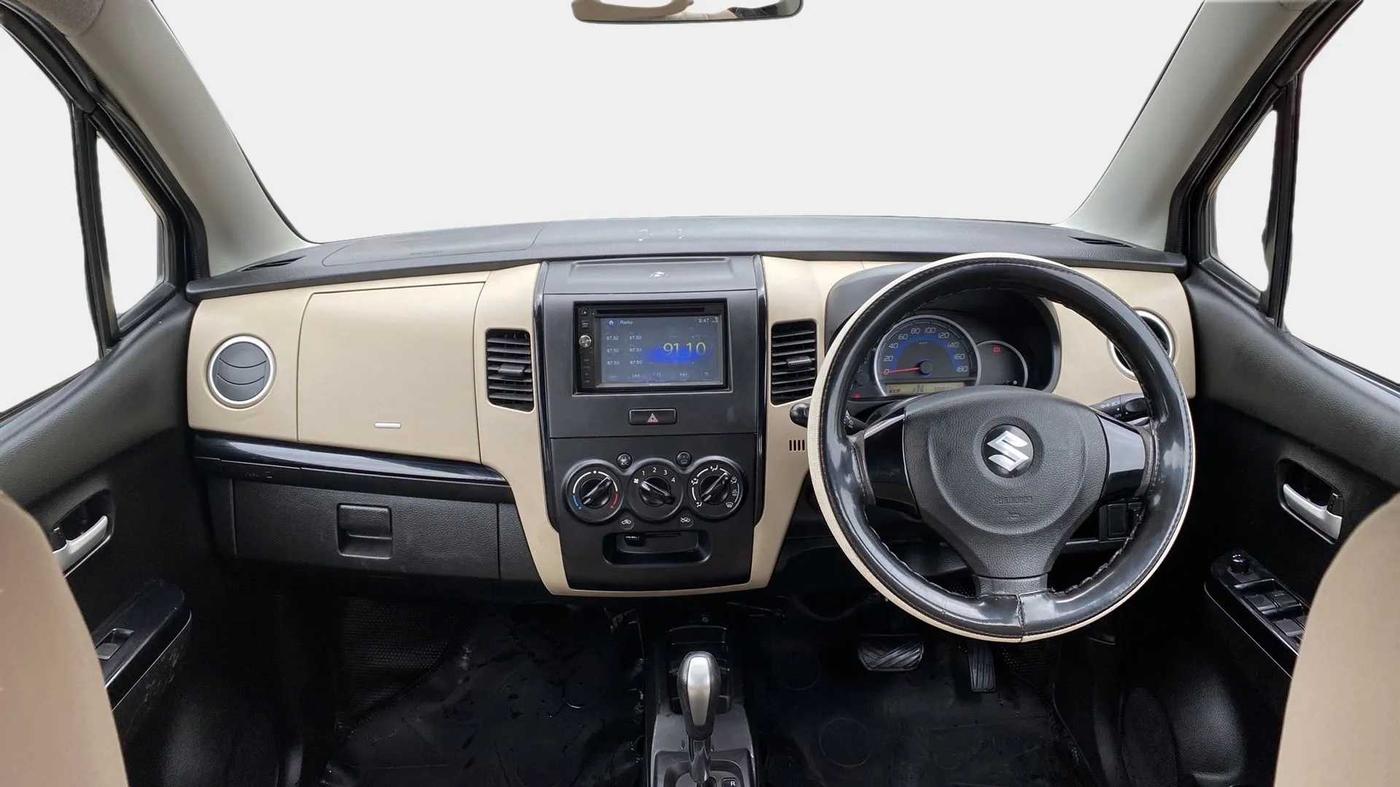 2017 Maruti Wagon R 1.0 VXI (O) AMT, CNG, Automatic, 79,023 km, Dashboard