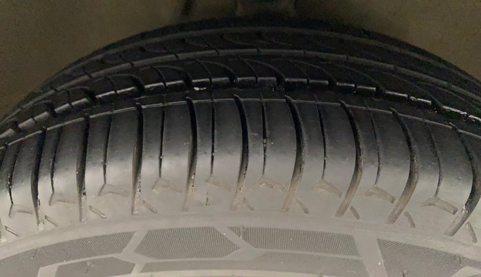 2017 Maruti Alto K10 VXI (O) AMT, Petrol, Automatic, 43,094 km, Right Front Tyre Tread