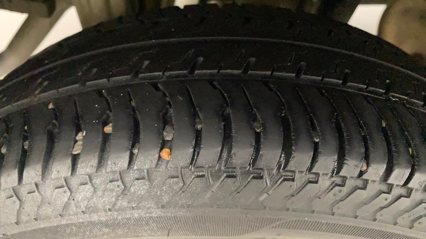 2017 Maruti Alto K10 VXI (O) AMT, Petrol, Automatic, 43,094 km, Right Rear Tyre Tread