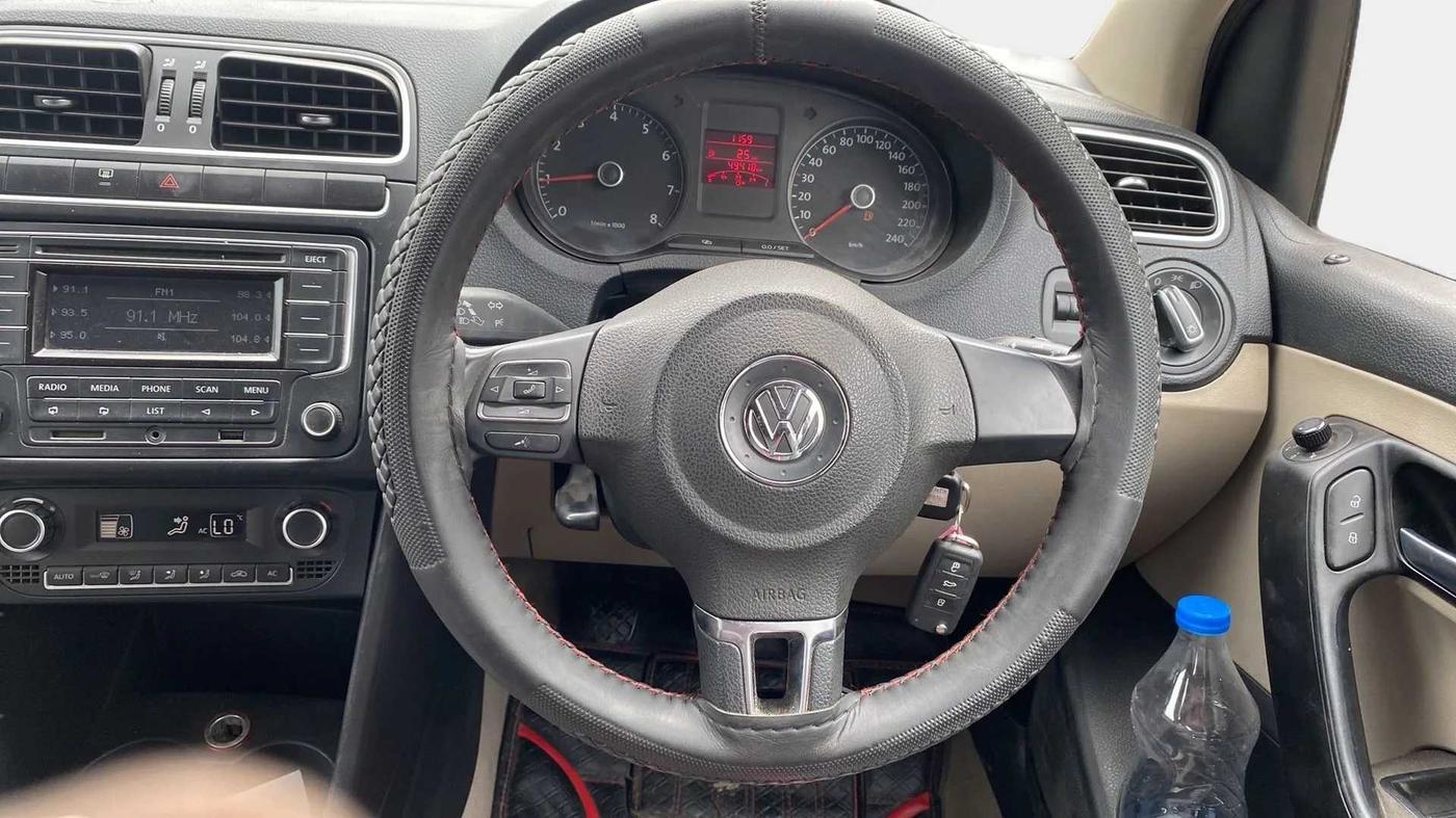 2013 Volkswagen Polo HIGHLINE1.2L, Petrol, Manual, 49,399 km, Steering Wheel Close Up