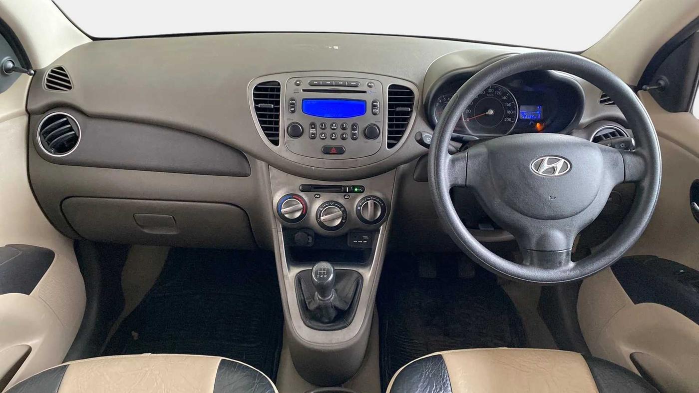 2016 Hyundai i10 SPORTZ 1.1, Petrol, Manual, 53,173 km, Dashboard