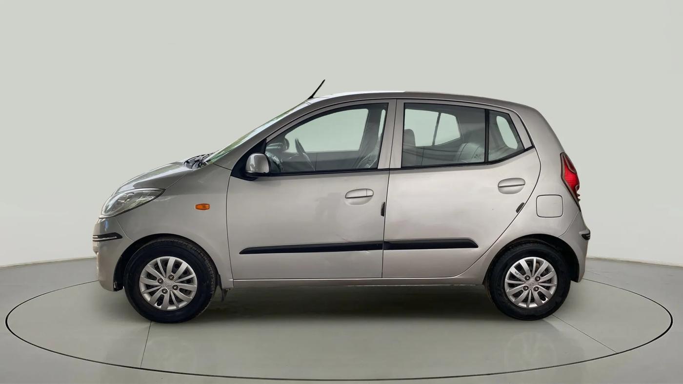 2016 Hyundai i10 SPORTZ 1.1, Petrol, Manual, 53,173 km, Left Side