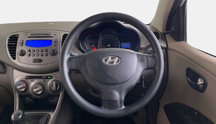 2016 Hyundai i10 SPORTZ 1.1, Petrol, Manual, 53,173 km, Steering Wheel Close Up