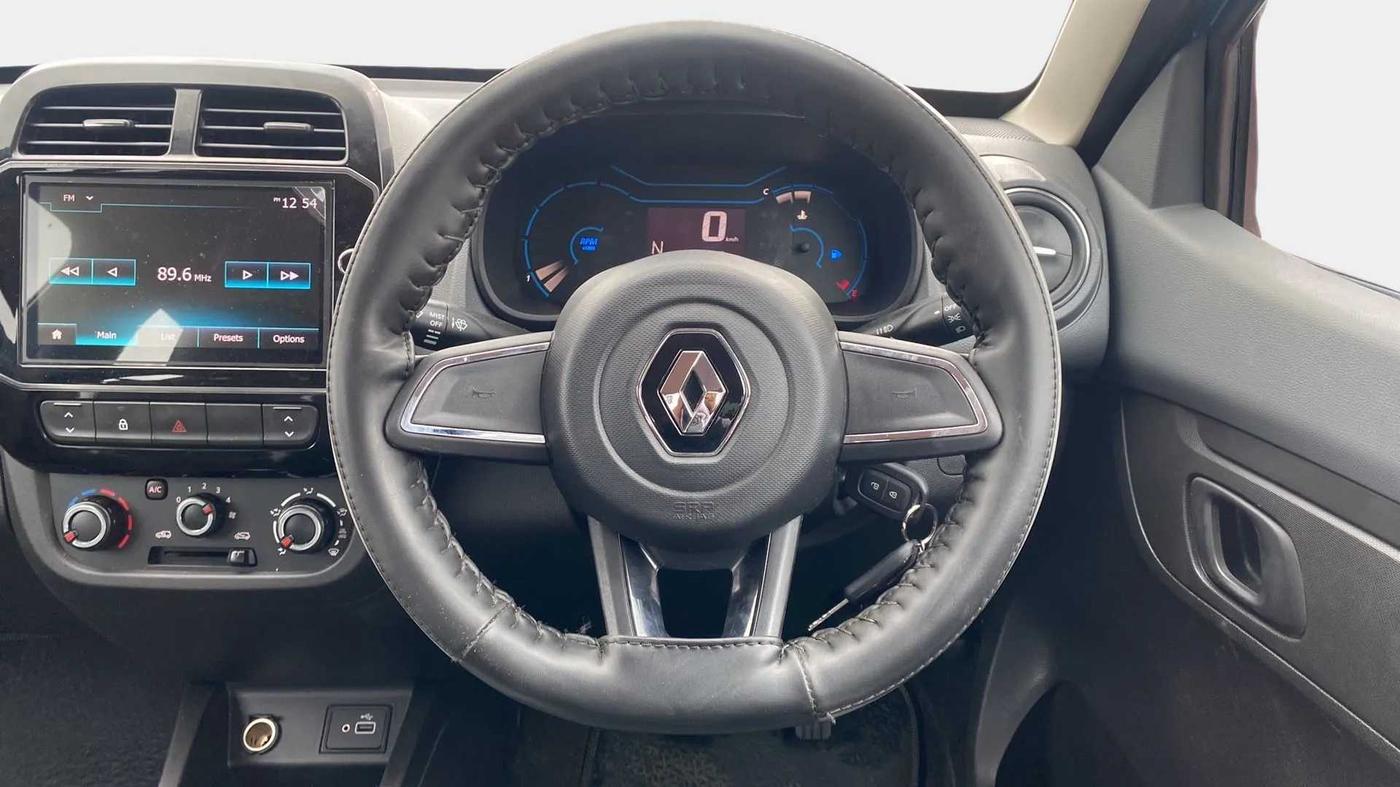 2021 Renault Kwid RXT 1.0 AMT (O), Petrol, Automatic, 4,948 km, Steering Wheel Close Up