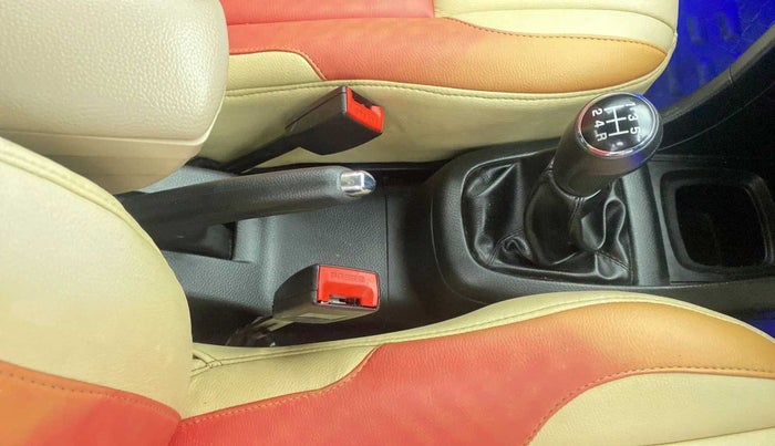 2015 Maruti Swift VXI, Petrol, Manual, 33,371 km, Gear Lever