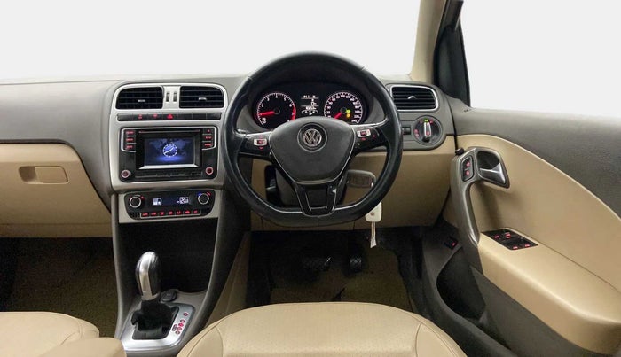 2016 Volkswagen Vento HIGHLINE PETROL AT, Petrol, Automatic, 80,307 km, Steering Wheel Close Up