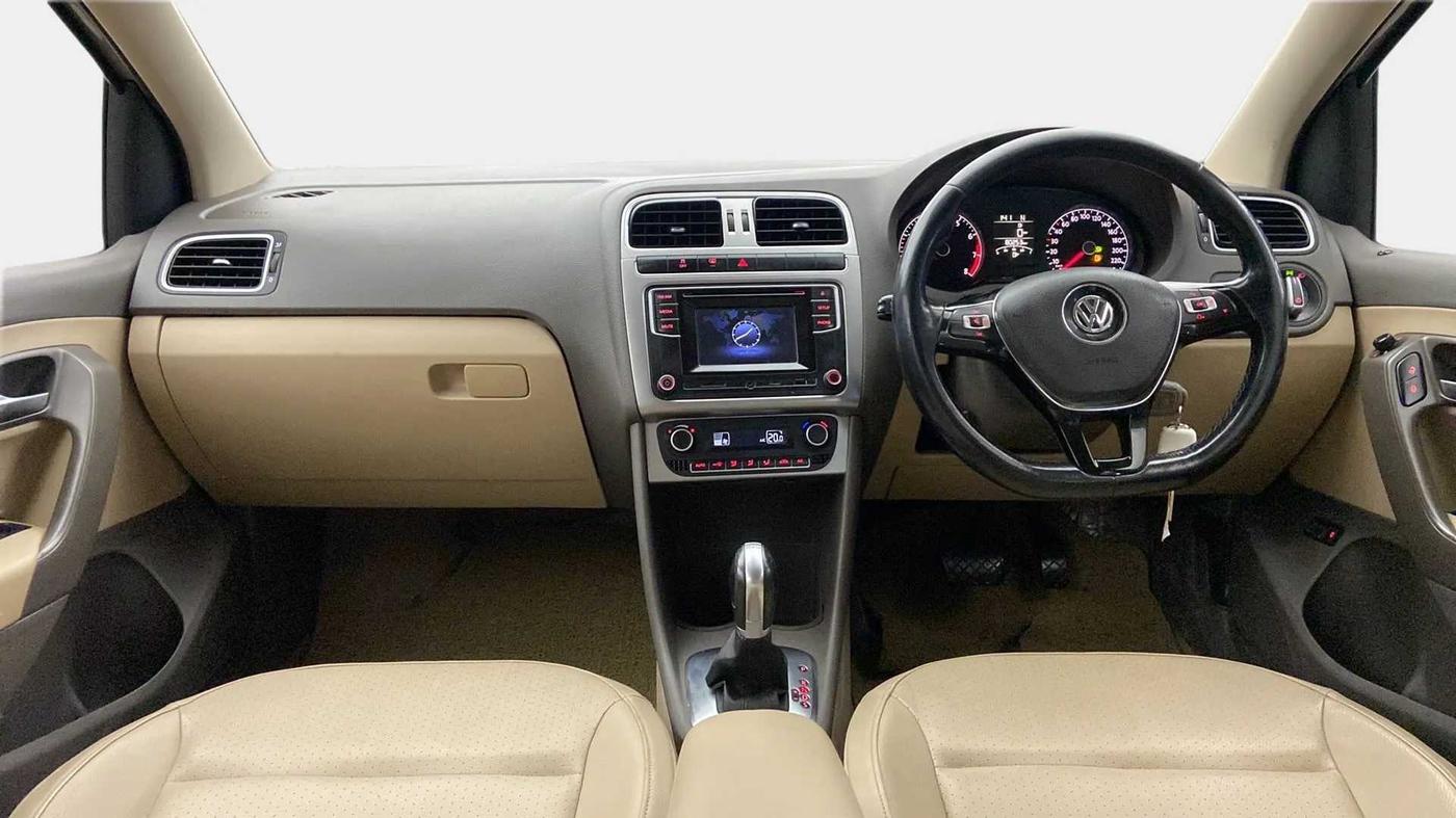 2016 Volkswagen Vento HIGHLINE PETROL AT, Petrol, Automatic, 80,307 km, Dashboard