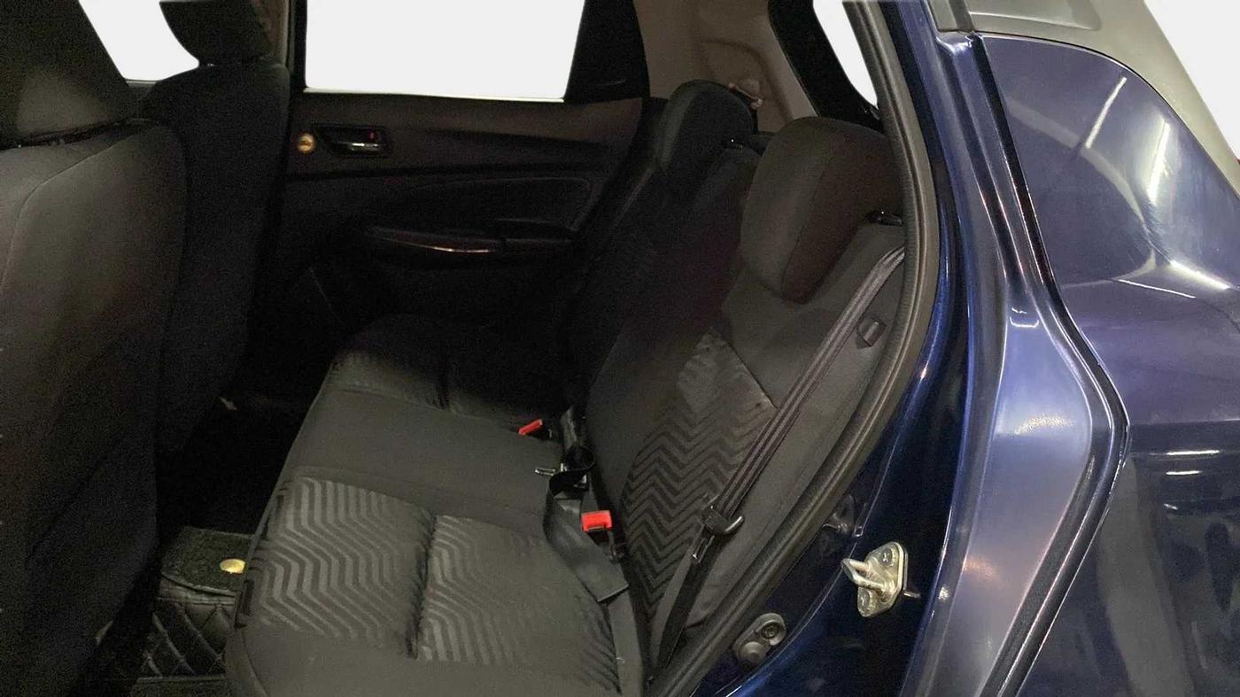 2022 Maruti Swift ZXI PLUS AMT DUAL TONE, Petrol, Automatic, 24,017 km, Right Side Rear Door Cabin