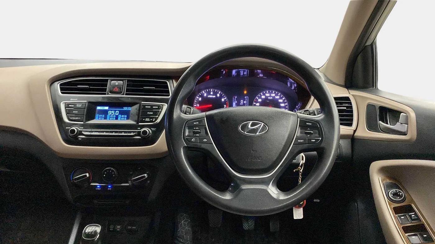 2019 Hyundai Elite i20 MAGNA PLUS 1.2, Petrol, Manual, 73,346 km, Steering Wheel Close Up