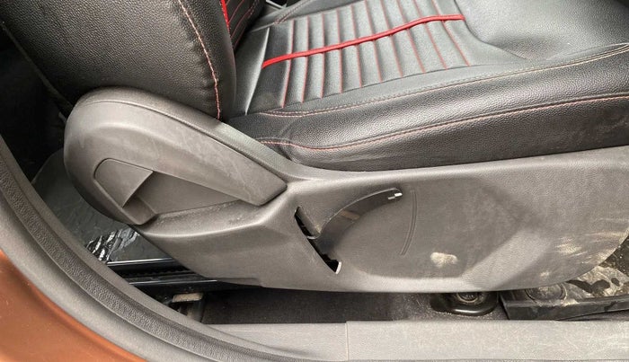 2018 Ford FREESTYLE TITANIUM 1.2 PETROL, Petrol, Manual, 56,228 km, Driver Side Adjustment Panel