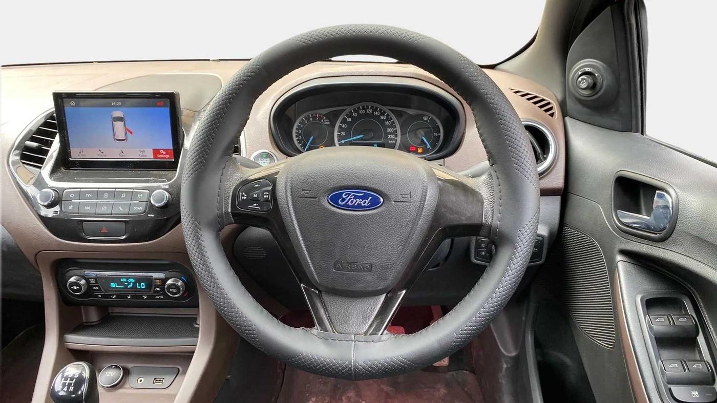 2018 Ford FREESTYLE TITANIUM 1.2 PETROL, Petrol, Manual, 56,228 km, Steering Wheel Close Up