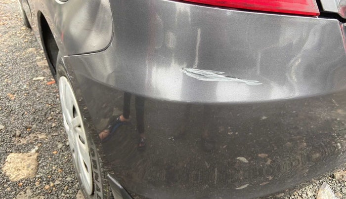 2017 Maruti Swift VXI, Petrol, Manual, 33,030 km, Rear bumper - Minor scratches