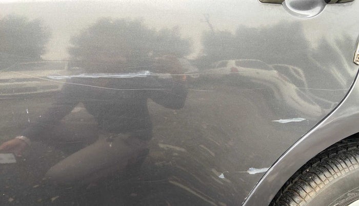 2017 Maruti Swift VXI, Petrol, Manual, 33,030 km, Rear left door - Minor scratches