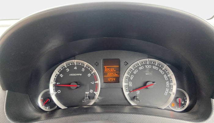 2017 Maruti Swift VXI, Petrol, Manual, 33,030 km, Odometer Image