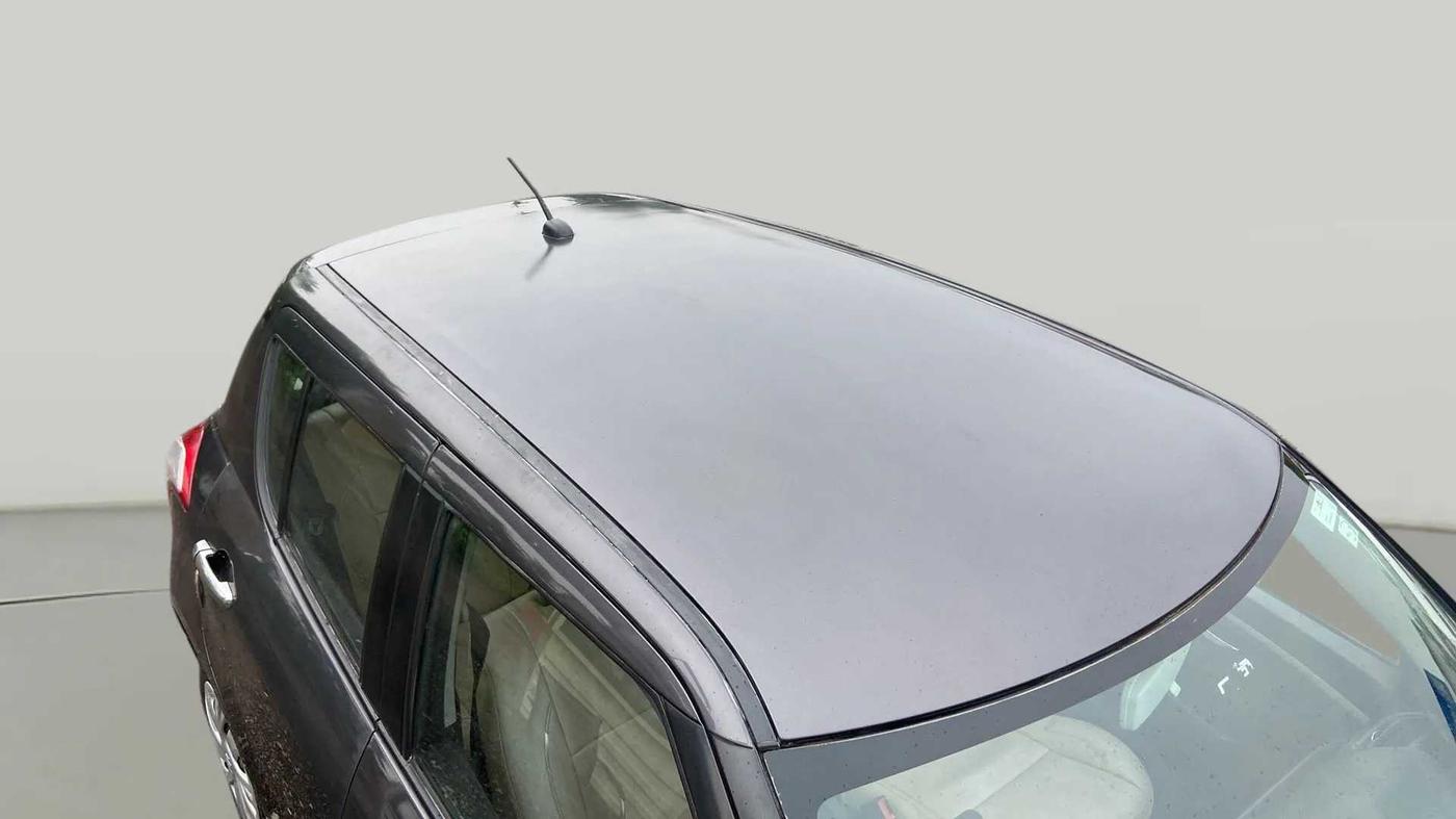 2017 Maruti Swift VXI, Petrol, Manual, 33,030 km, Roof