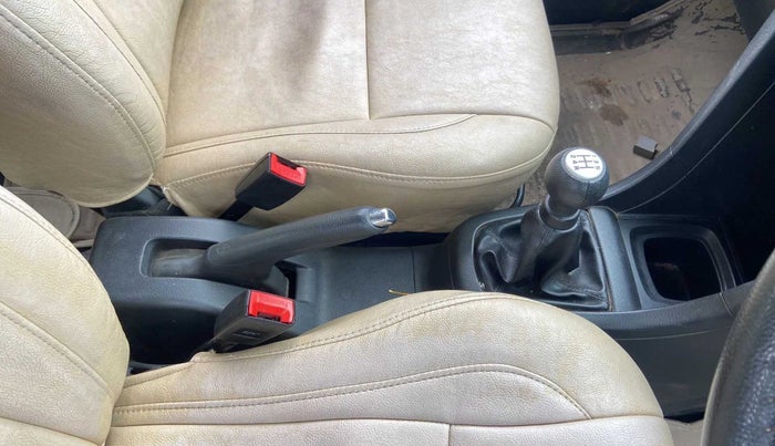 2017 Maruti Swift VXI, Petrol, Manual, 33,030 km, Gear Lever