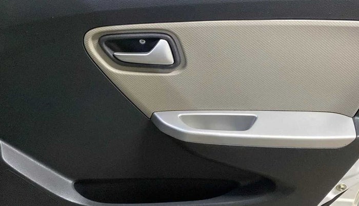 2018 Maruti Alto K10 VXI (O) AMT, Petrol, Automatic, 18,090 km, Driver Side Door Panels Control