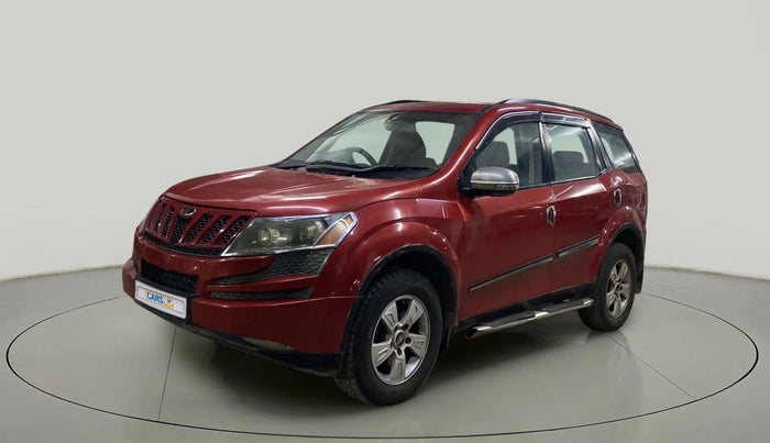 2014 Mahindra XUV500 W6, Diesel, Manual, 1,06,902 km, Left Front Diagonal