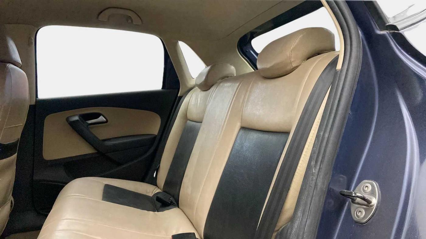 2015 Volkswagen Polo HIGHLINE1.2L, Petrol, Manual, 84,322 km, Right Side Rear Door Cabin