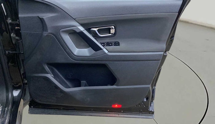 2019 Tata Harrier XT 2.0L KRYOTEC DARK EDITION, Diesel, Manual, 52,297 km, Driver Side Door Panels Control