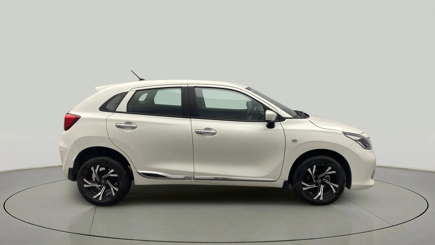 2022 Toyota Glanza E, Petrol, Manual, 17,969 km, Right Side View