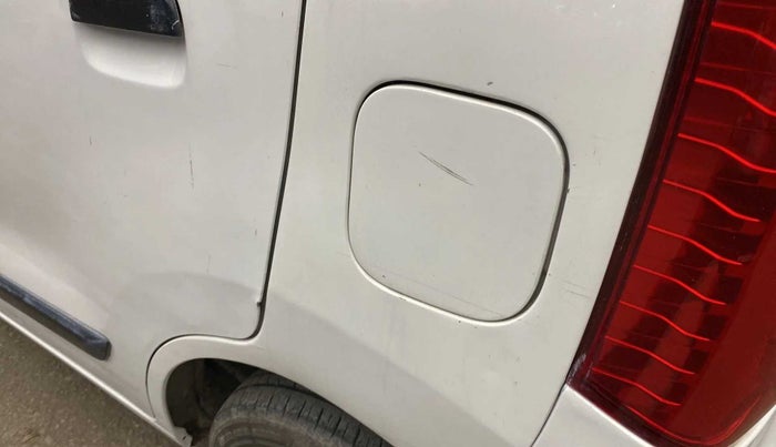 2013 Maruti Wagon R 1.0 LXI, Petrol, Manual, 72,574 km, Left quarter panel - Minor scratches