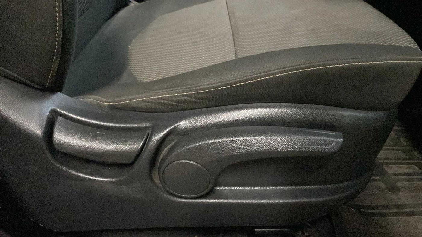 2016 Hyundai Creta S 1.4 DIESEL, Diesel, Manual, 63,207 km, Driver Side Adjustment Panel