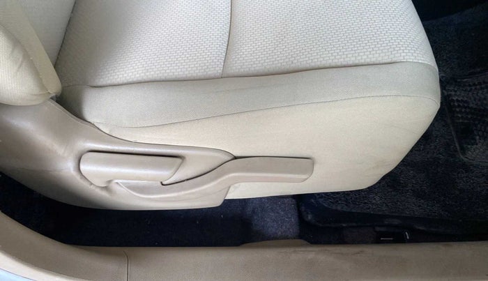 2016 Honda Amaze 1.2L I-VTEC S, Petrol, Manual, 70,828 km, Driver Side Adjustment Panel