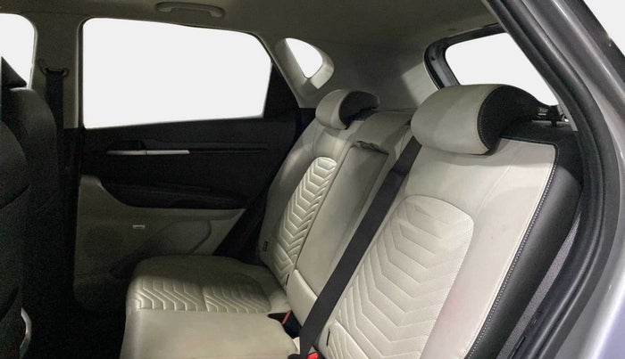 2020 KIA SONET HTX PLUS 1.0 IMT, Petrol, Manual, 36,632 km, Right Side Rear Door Cabin