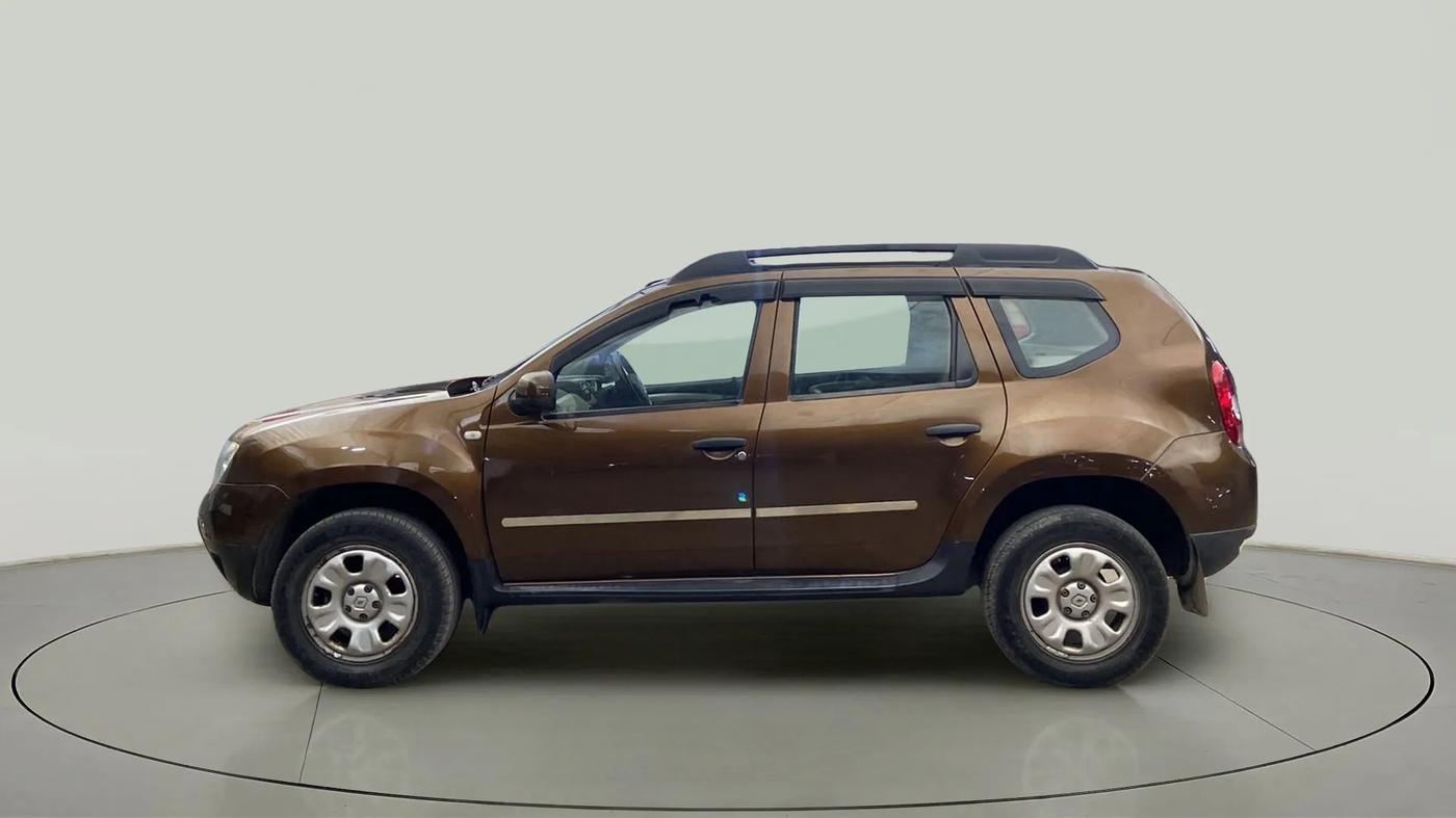 2013 Renault Duster RXL PETROL, Petrol, Manual, 26,315 km, Left Side