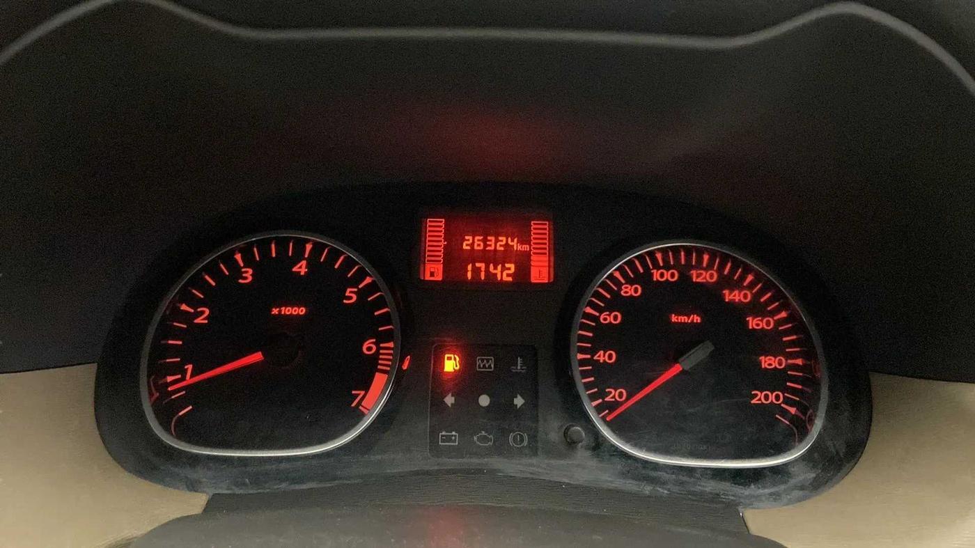 2013 Renault Duster RXL PETROL, Petrol, Manual, 26,315 km, Odometer Image
